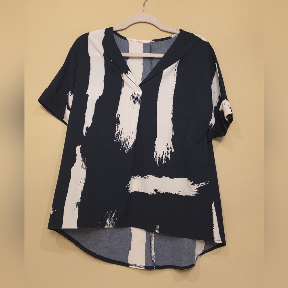 SHEIN Navy and White Brushstroke Blouse Size Medium